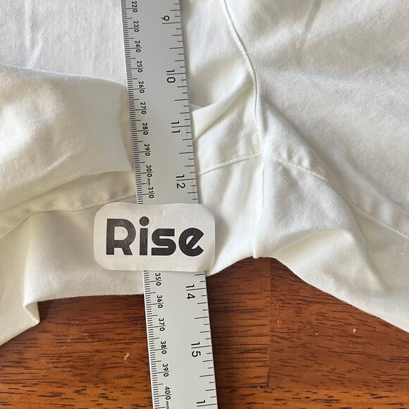 Chico's Women's XL Capri Pants Stretch Crop White Casual Classic Preppy Summer - Picture 7 of 10